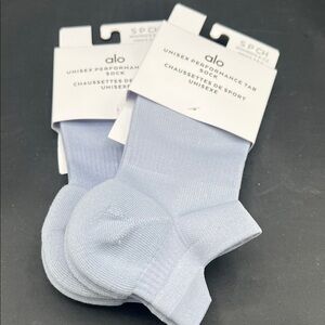 ALO Yoga Light Blue Performance Low-Cut Athletic Socks - 2 Pack lavender blue.